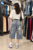 شلوار جین جورتس (Jorts) آبی طرح دار پارچه ترک
